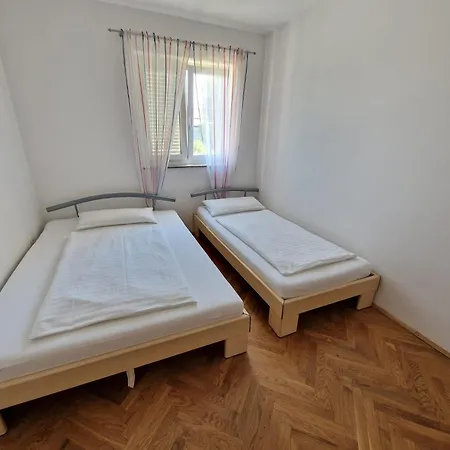 Jozic * Baška