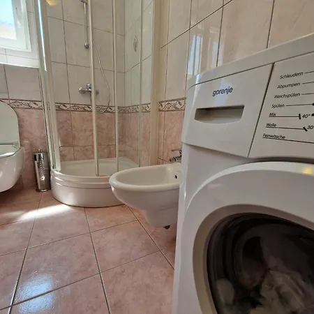 Jozic Apartament *